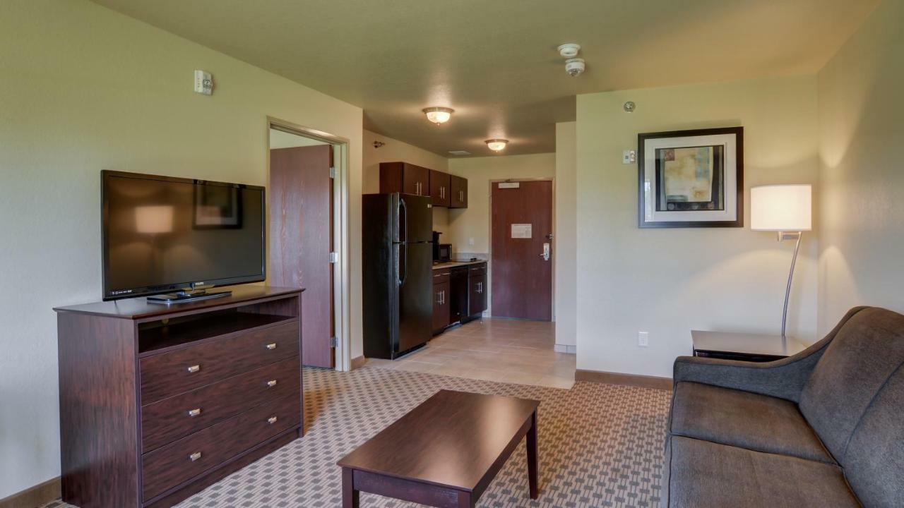 Cobblestone Inn & Suites-Kersey Eksteriør bilde